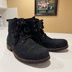 Men’s Ugg Black Parkhurst Winter Boots Size10.5 Leather Rubber Sole Great Cond.